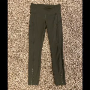 SOLD - Lululemon Leggings - women’s size 6 -